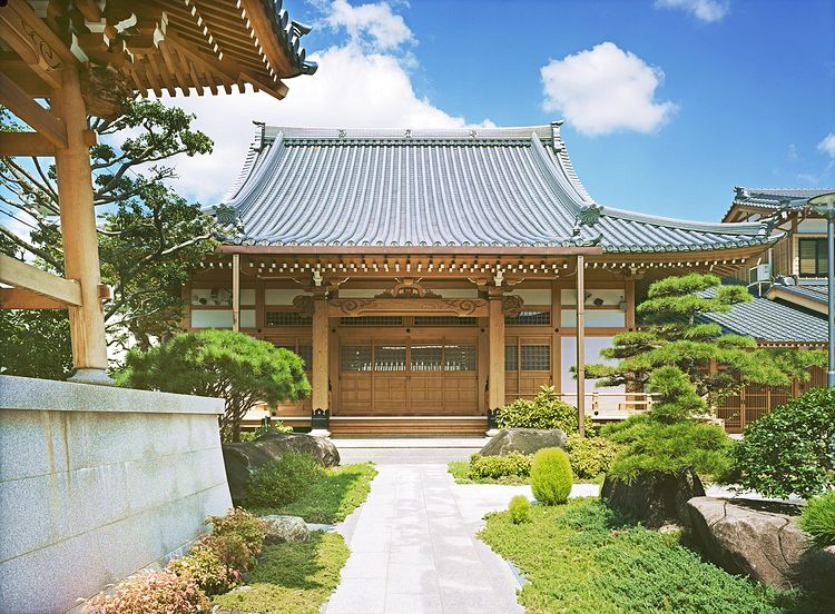 西栄寺の納骨堂