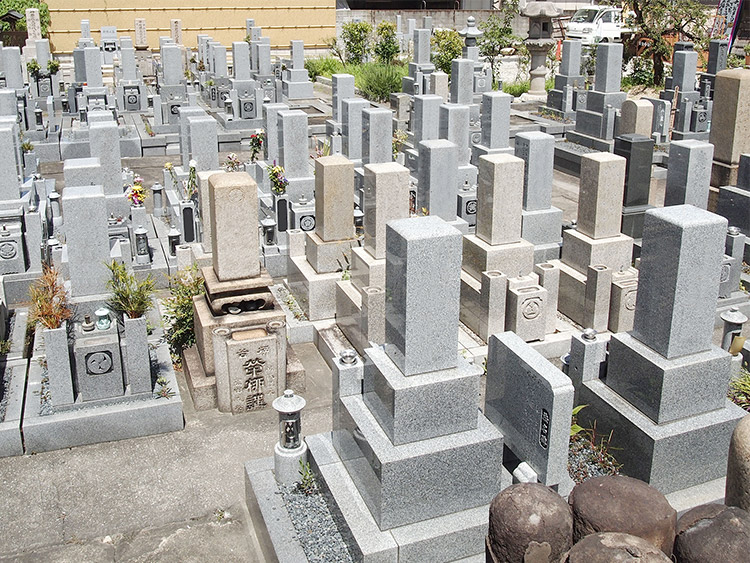 泰聖寺聖苑墓地