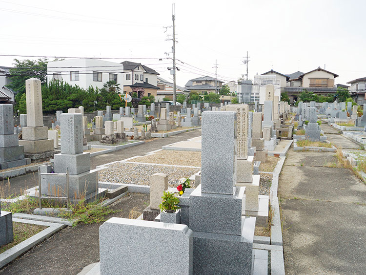 奈良市営　七条町南山墓地