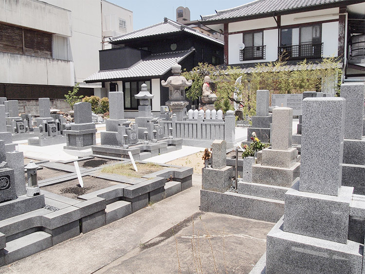 泰聖寺聖苑墓地