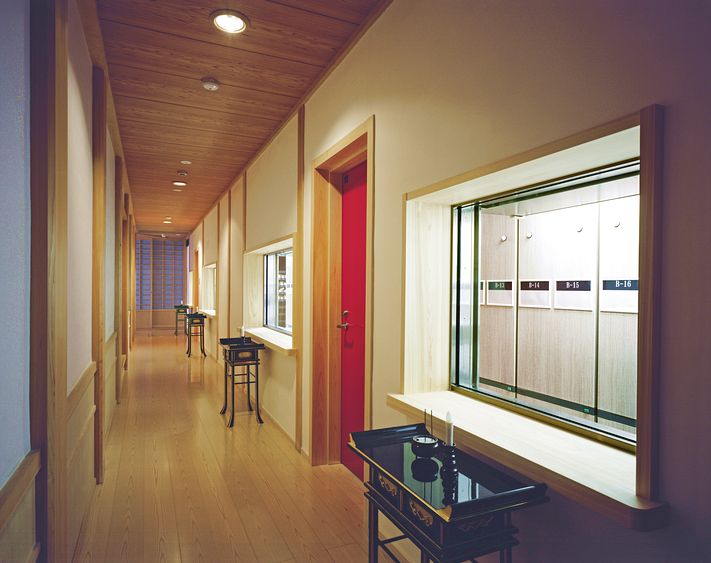 西栄寺の納骨堂